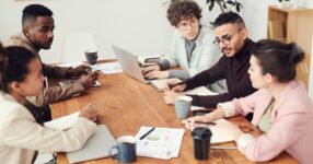 Fundamentos teológicos para líderes leigos